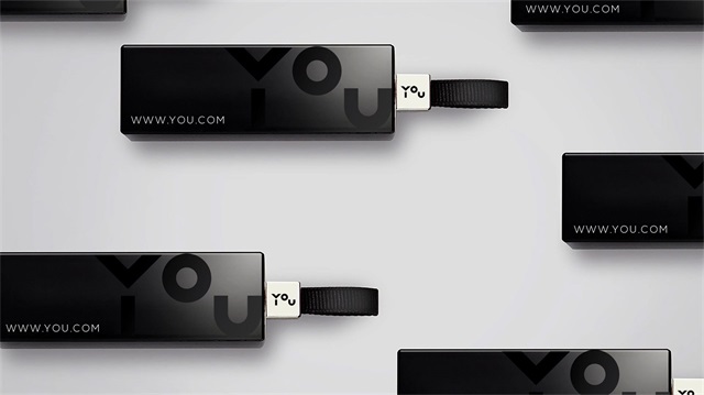 YOU輕奢護膚品牌logo設計案例